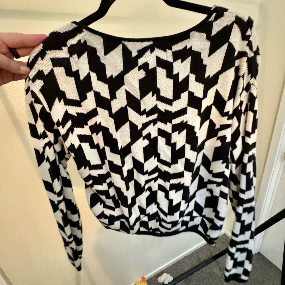 Future Collective Crossover Houndstooth Pullover … - image 3